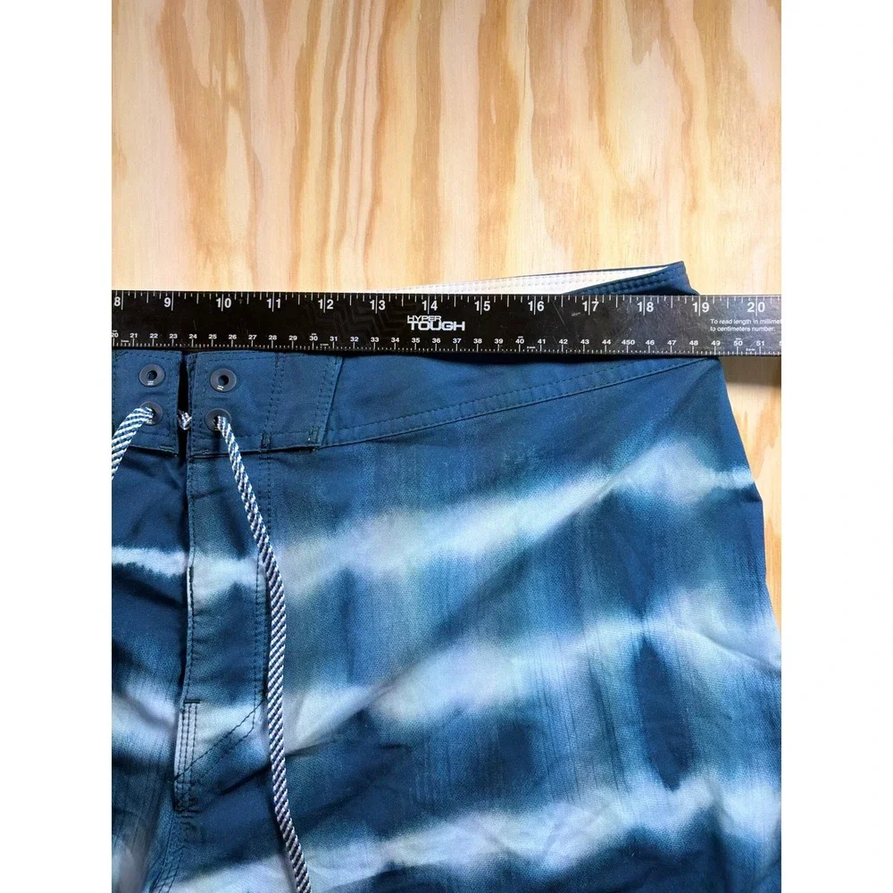 Billabong Platinum X Sundays Mens‎ Blue Tie Dye Stripe Board Shorts Size 36